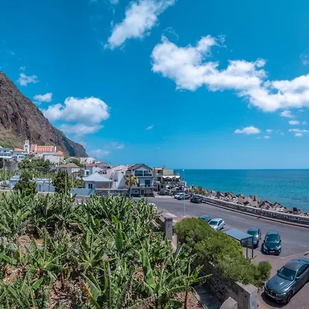 Front In 9 * Paul do Mar (Madeira)