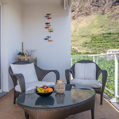 Apartment Front In 9 Paul do Mar (Madeira)