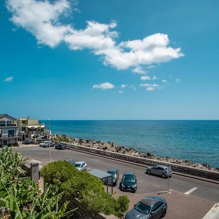 Front In 9 Paul do Mar (Madeira)