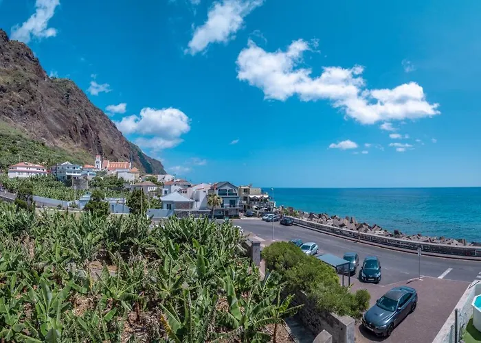 Front In 9 * Paul do Mar (Madeira)
