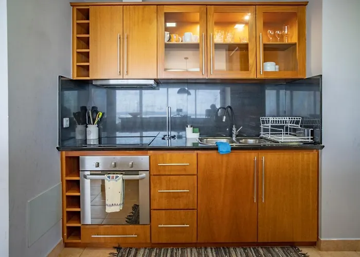 Front In 9 Paul do Mar (Madeira)