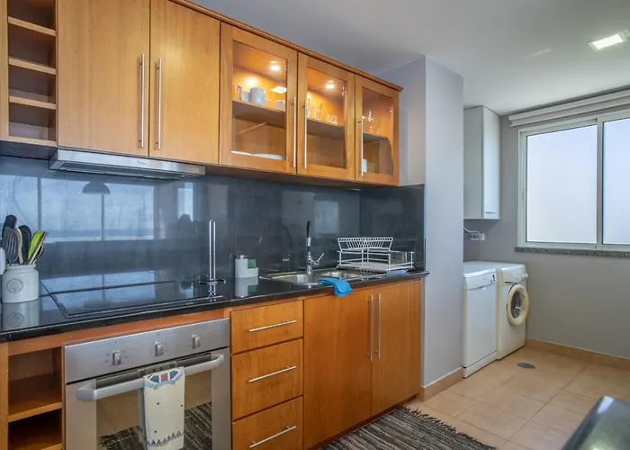 Front In 9 Apartament