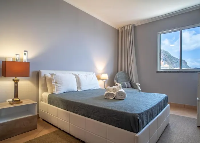 Front In 9 Apartament *